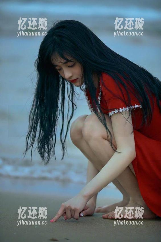 听说17c吃瓜app里藏着不少八卦，真想每天刷到手软～