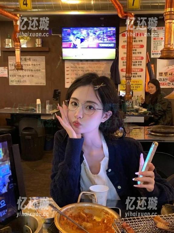 51爆料 今儿我用51爆料苹果版,心中默念:什么瓜都能吞下去!