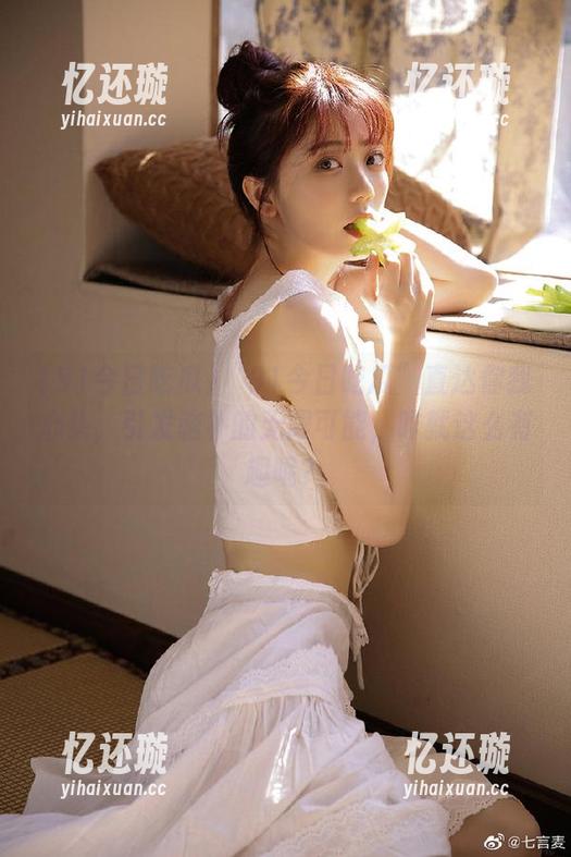 91今日吃瓜 “91今日吃瓜”直达你我心头,引发脑补的无限可能,咋就这么有趣呢?