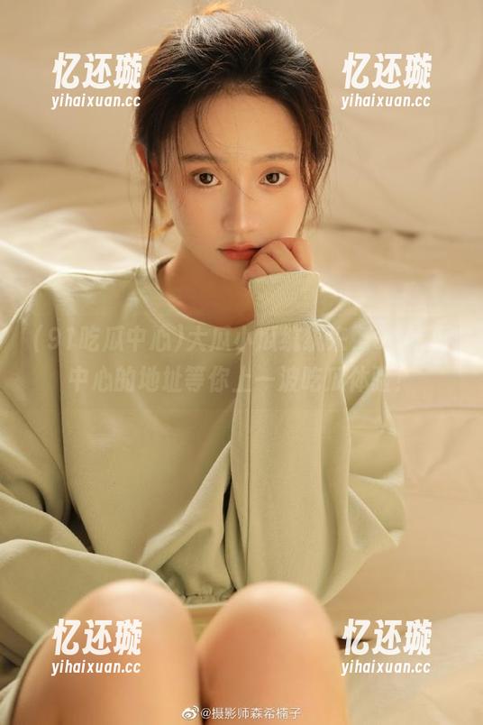 91吃瓜中心 大瓜小瓜统统来,91吃瓜中心的地址等你上一波吃瓜体验!