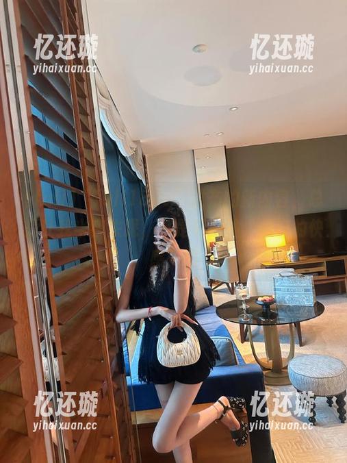 “fuli18.lv”发布的新内容，总是让我半夜失眠，真是另一种“熬夜的快感”啊