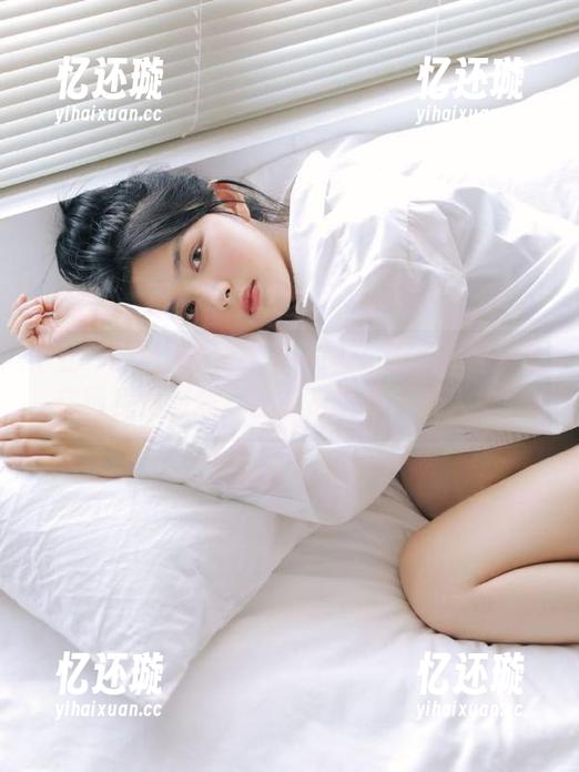 五一吃瓜网 其实五一吃瓜网的新版只是在玩视觉游戏,登录后让我怀疑人生!