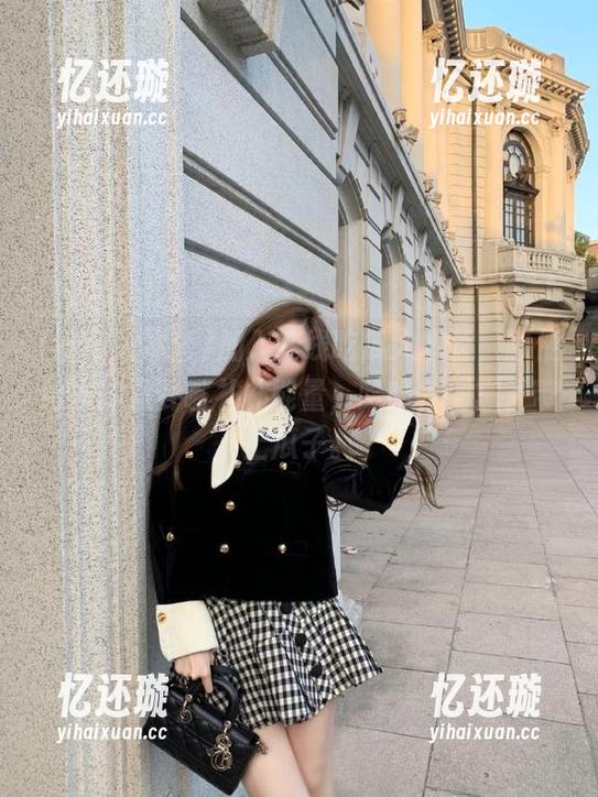 吃瓜大本营 加入在线吃瓜大本营,顺便给您的八卦嘴补补能量,哈哈,别忘了带上瓜子。