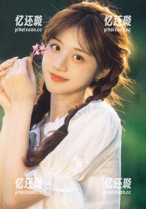 吃瓜网安卓版：朝阳升起，看瓜不成李子落。