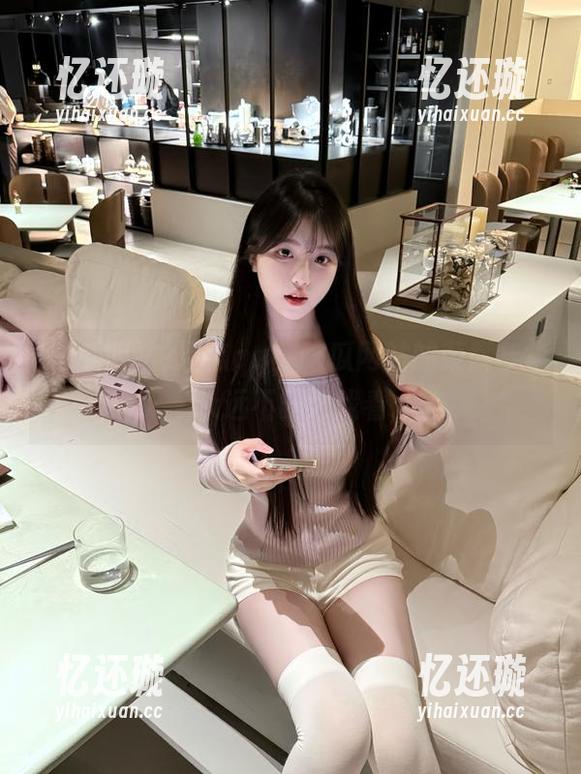聚焦qq，吃瓜网站的荣耀年华，永远不缺好戏看。