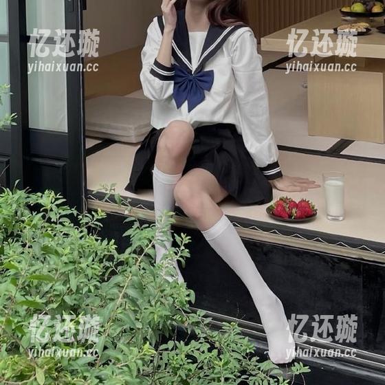 当你打开扒哥黑料app，首页直击心灵深处的黑色幽默！