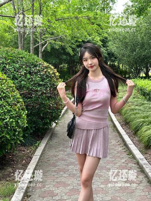 网曝黑料 突然对“网曝黑料”这个平台有点好奇,里面藏了多少看得见的秘密…