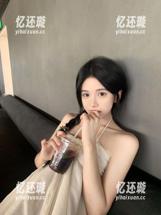 网红黑料 首页新推:网红黑料,简直就是吃瓜大赛的赢家呀果然!