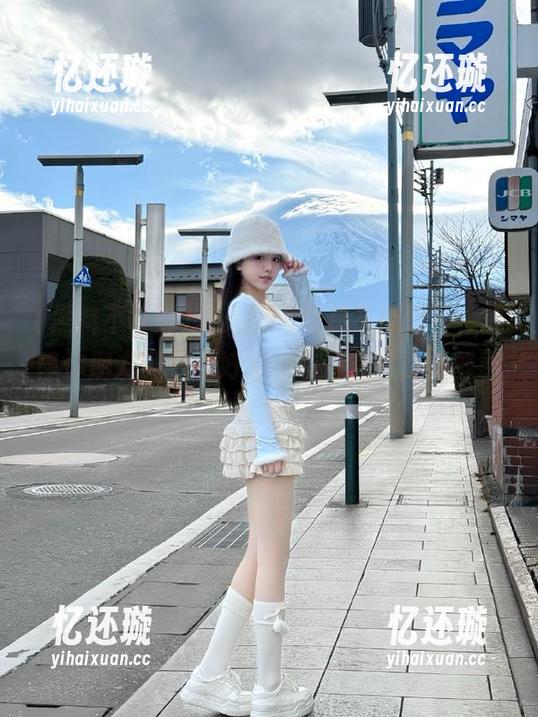 永久的“黑料不打烊”，就像你朋友圈里的好友，永远在打探新鲜事。