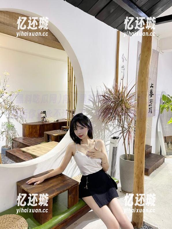 向“黑料吃瓜网”靠近，下载后你就永不迷路了，瓜却不一定是真实的哦