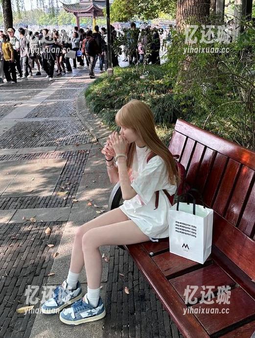 黑料老司机 只需登录黑料老司机,瓜里瓜外不打烊的热气氛!